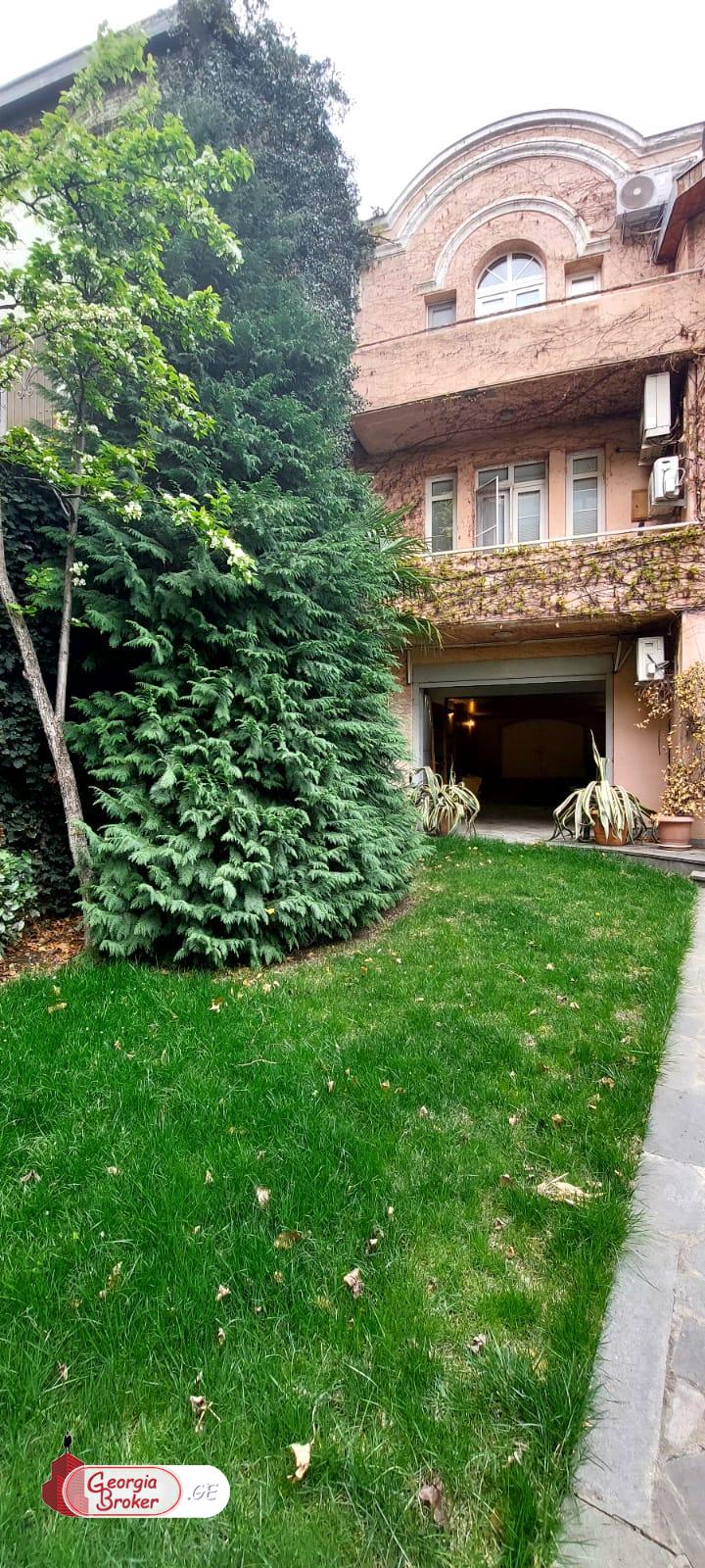 ქირავდება ახალი გარემონტებული  კომეციული   ფართი  საბურთალოზე