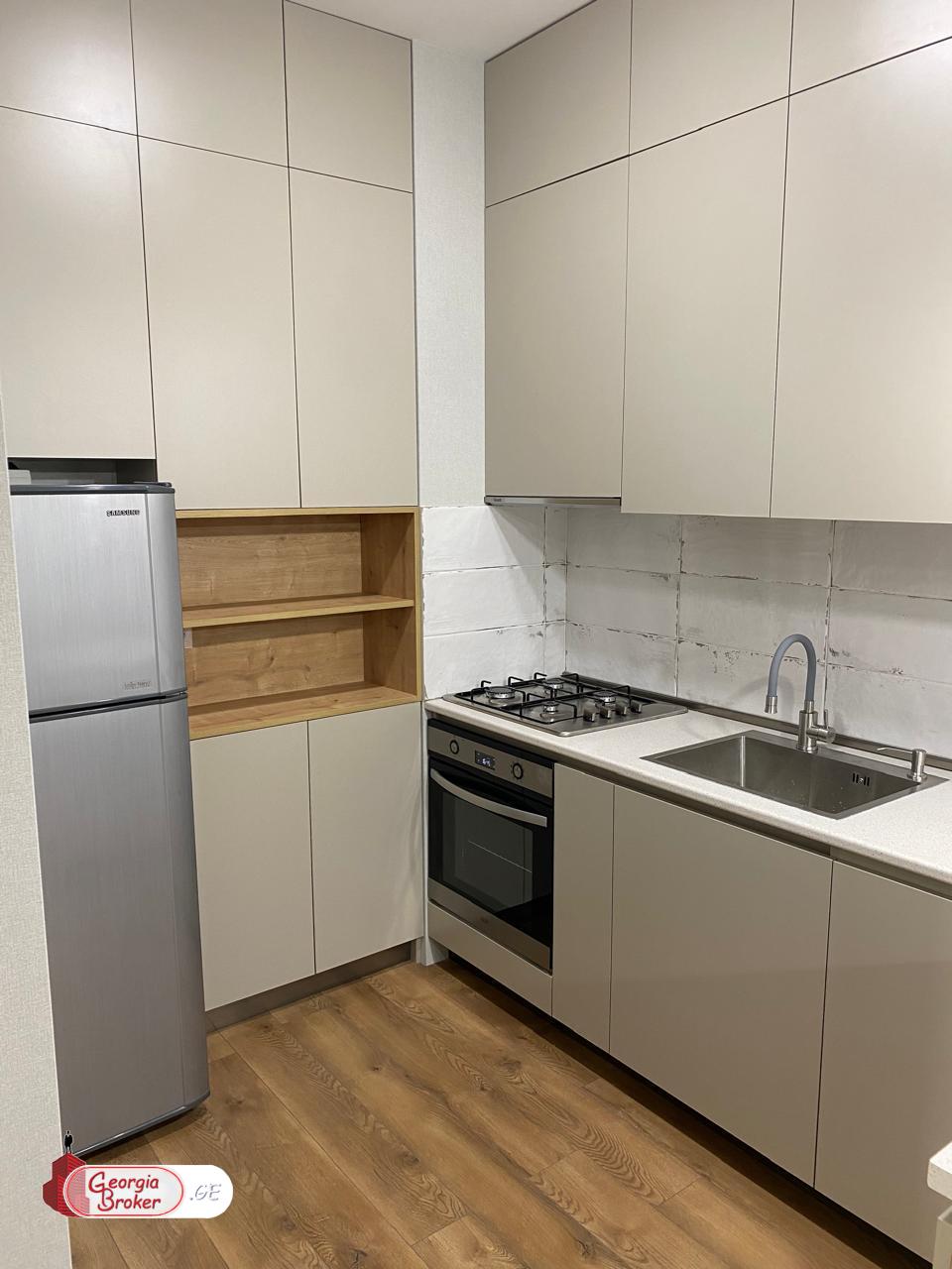 в аренду квартира с новым ремонтом 2-комнаты