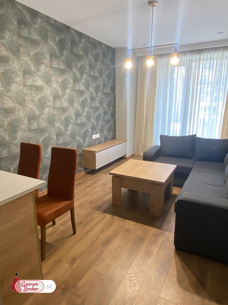 в аренду квартира с новым ремонтом 2-комнаты