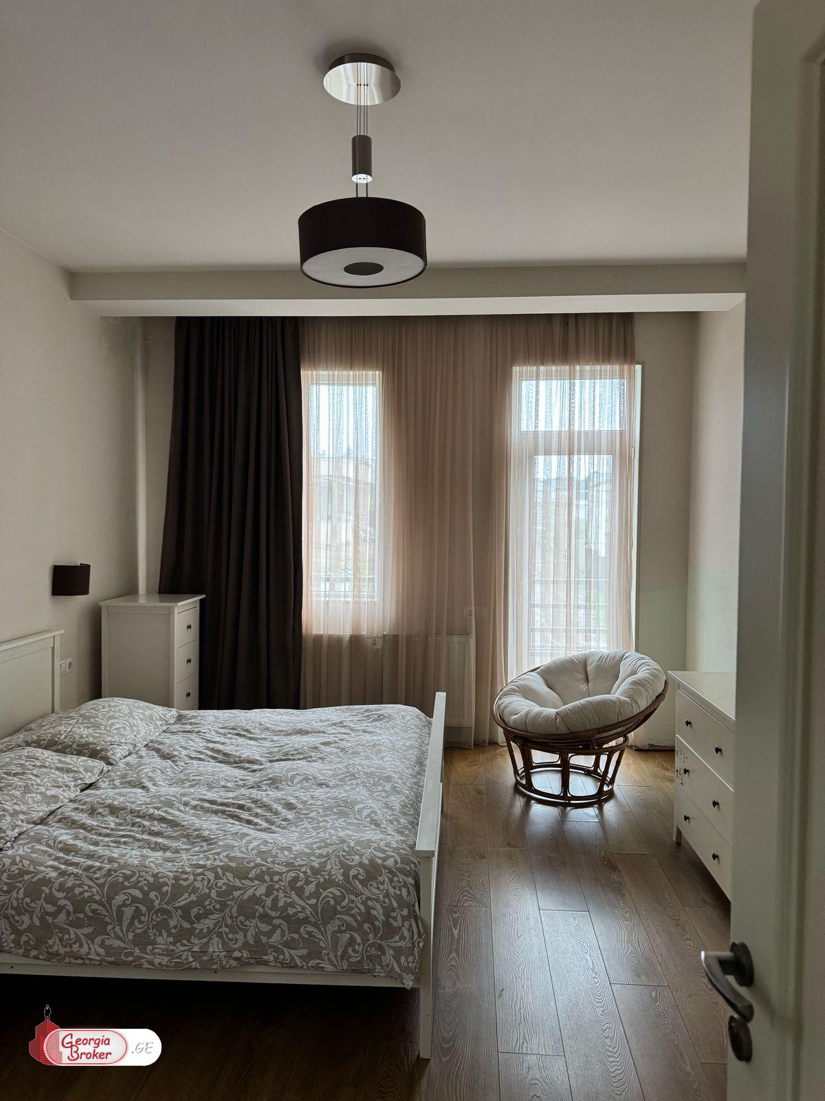 ქირავდება ახალი გარემონტებული საოფისე ფართი ლისი ტბასთან