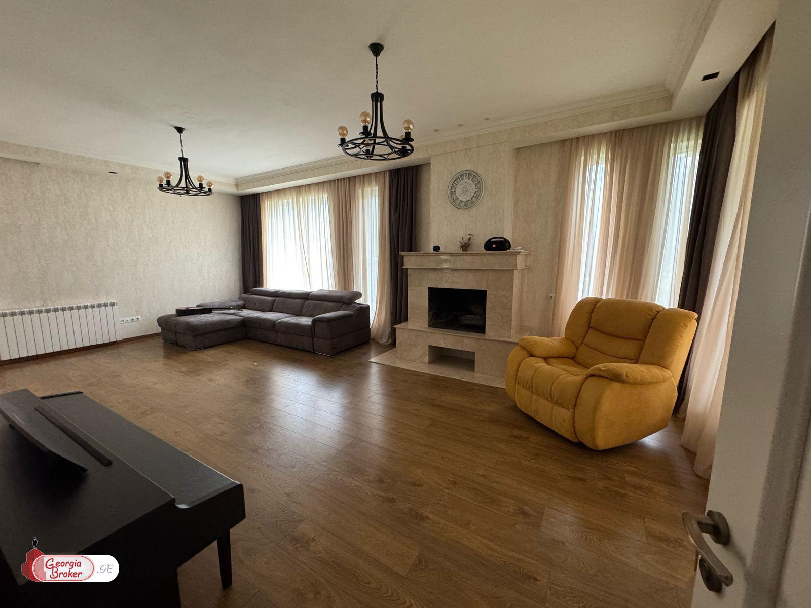 nearly repaired 11-room house for sale