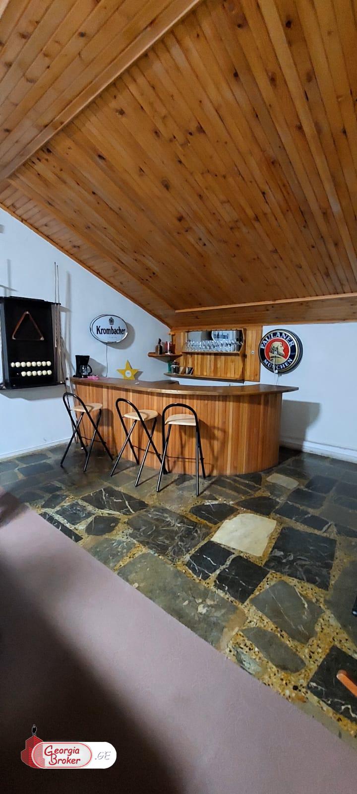 nearly repaired 7-room house for rent