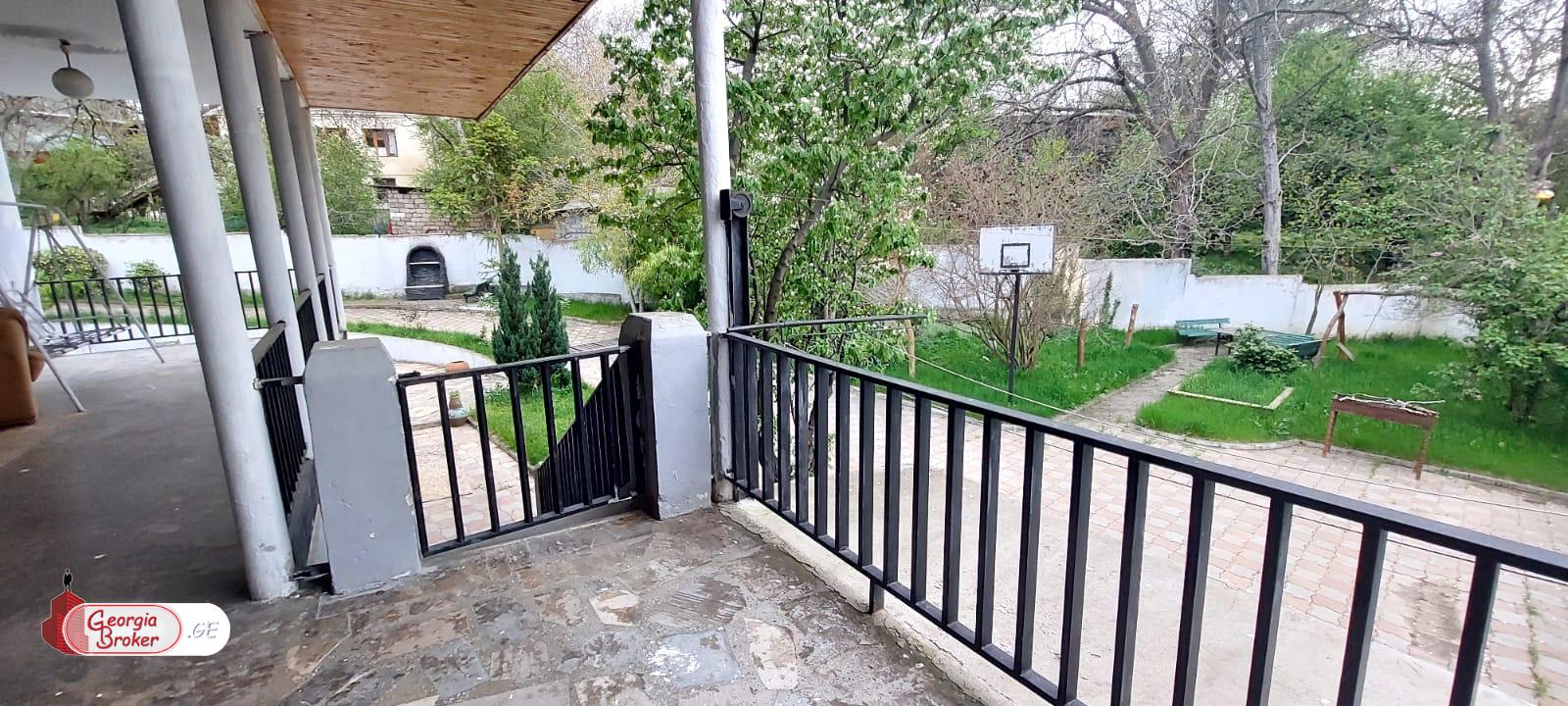 nearly repaired 9-room house for sale