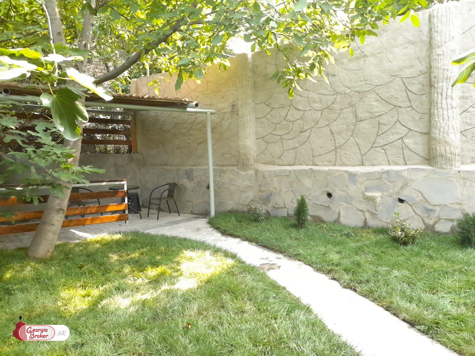 nearly repaired 6-room house for rent