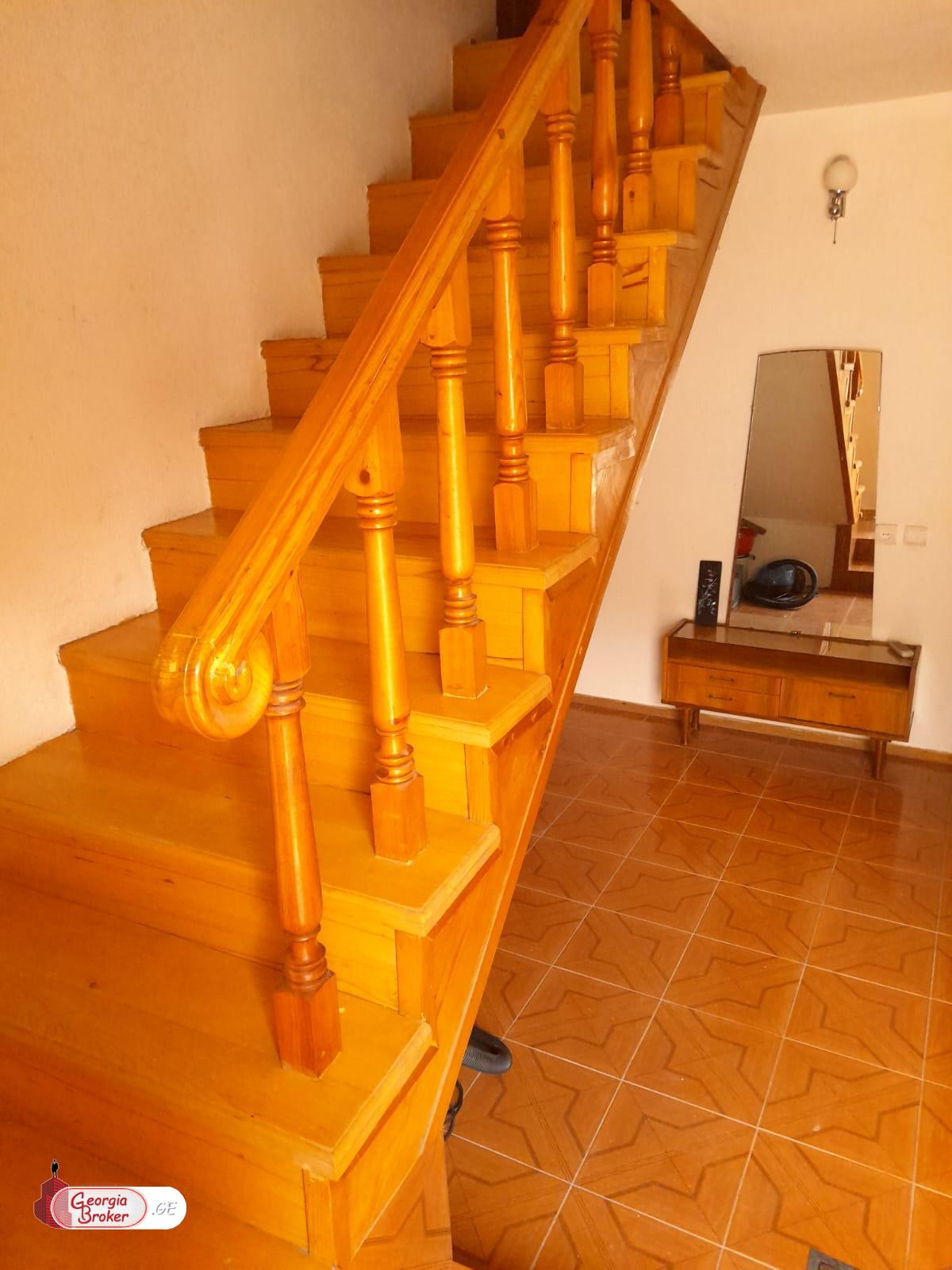 в аренду дом с новым ремонтом 6-комнат