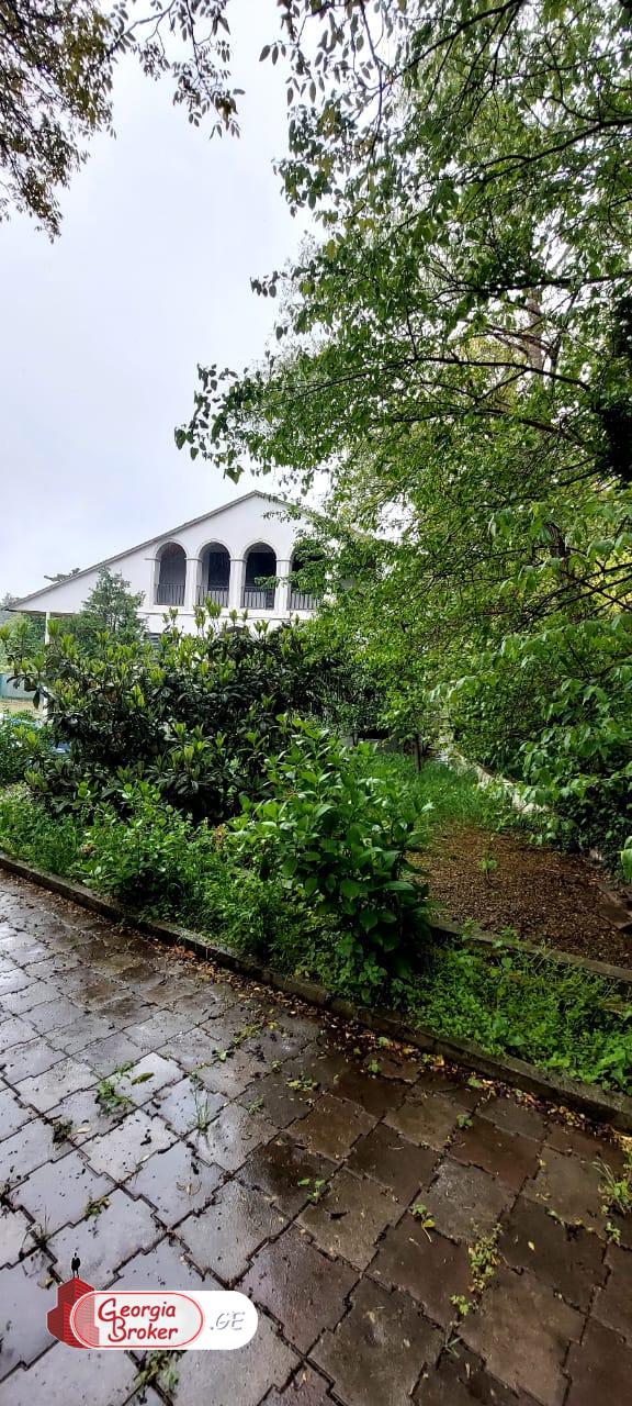 nearly repaired 9-room house for sale