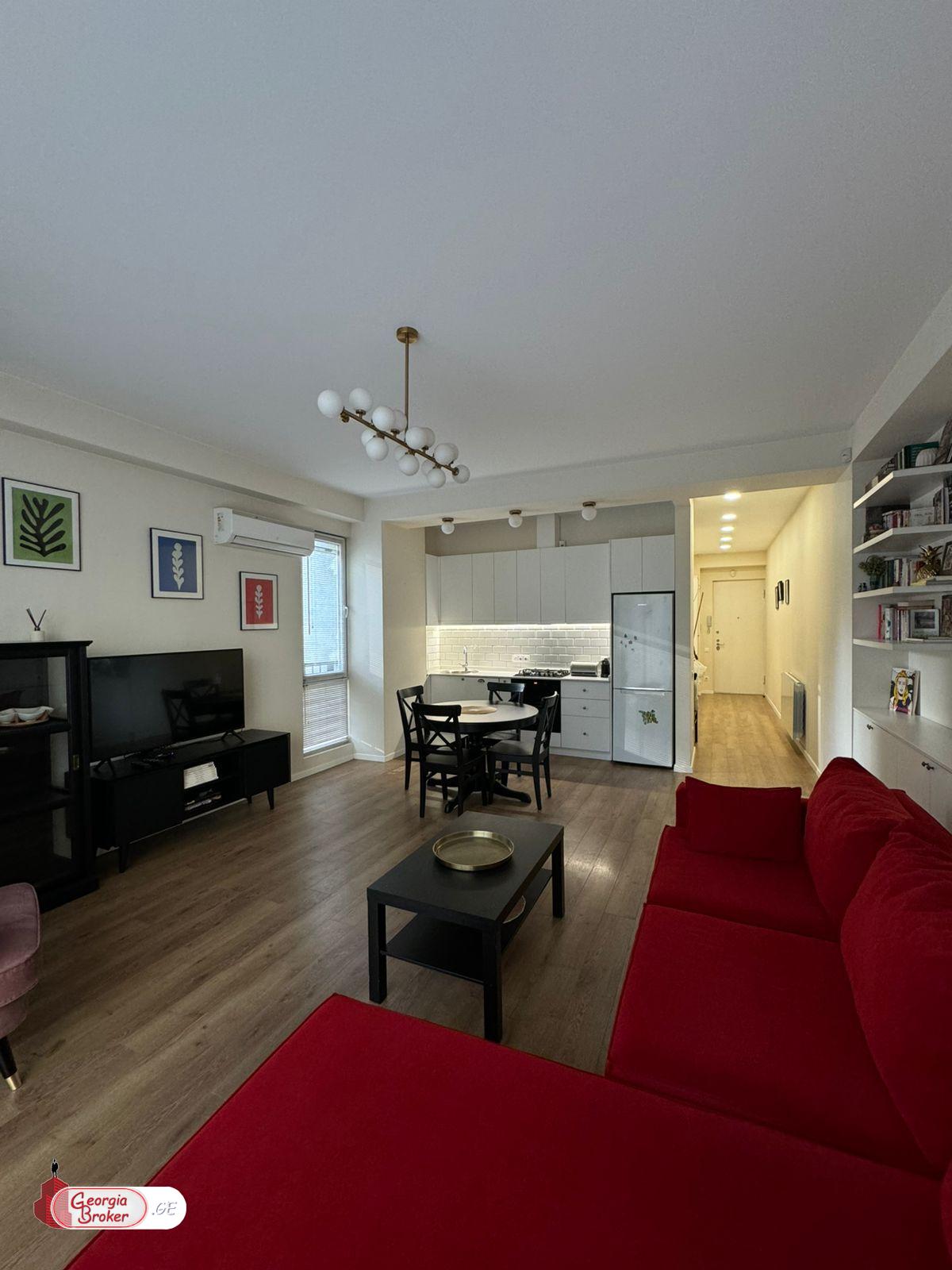 в аренду квартира с новым ремонтом 3-комнаты