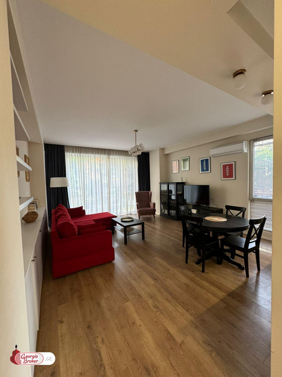 в аренду квартира с новым ремонтом 3-комнаты