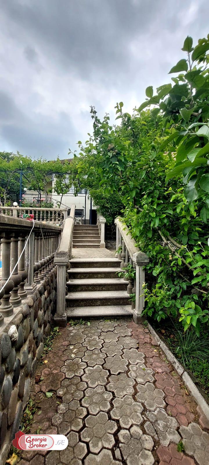 იყიდება ახალი გარემონტებული 7 ოთახიანი სახლი მცხეთაში