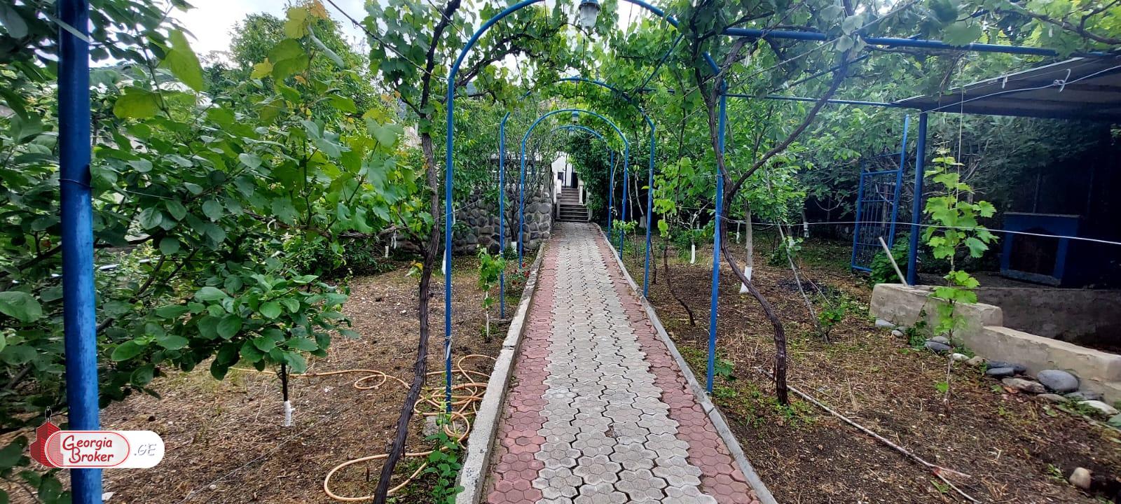 იყიდება ახალი გარემონტებული 7 ოთახიანი სახლი მცხეთაში