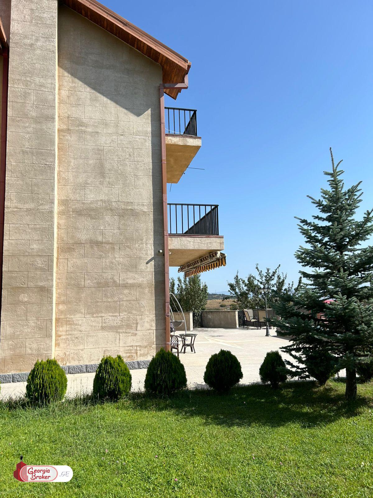 ქირავდება ახალი გარემონტებული 9 ოთახიანი აგარაკი წავკისში