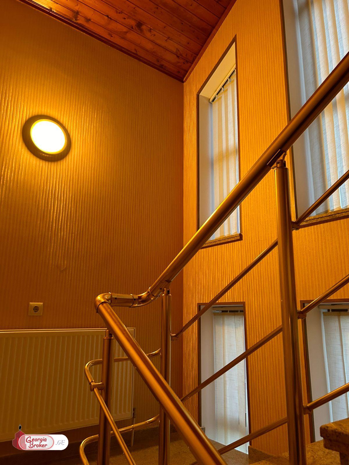 ქირავდება ახალი გარემონტებული 9 ოთახიანი აგარაკი წავკისში