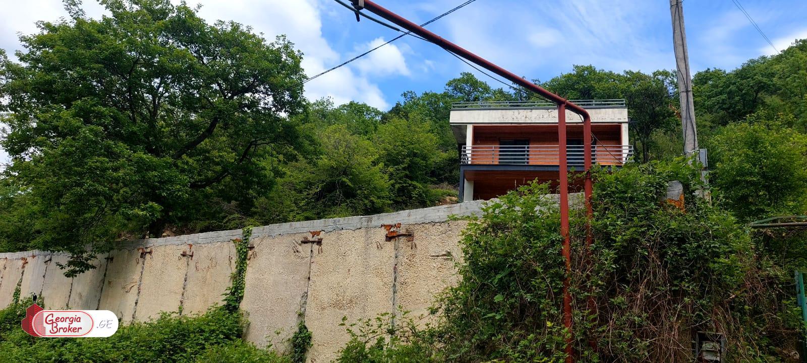 new build 8-room house for sale