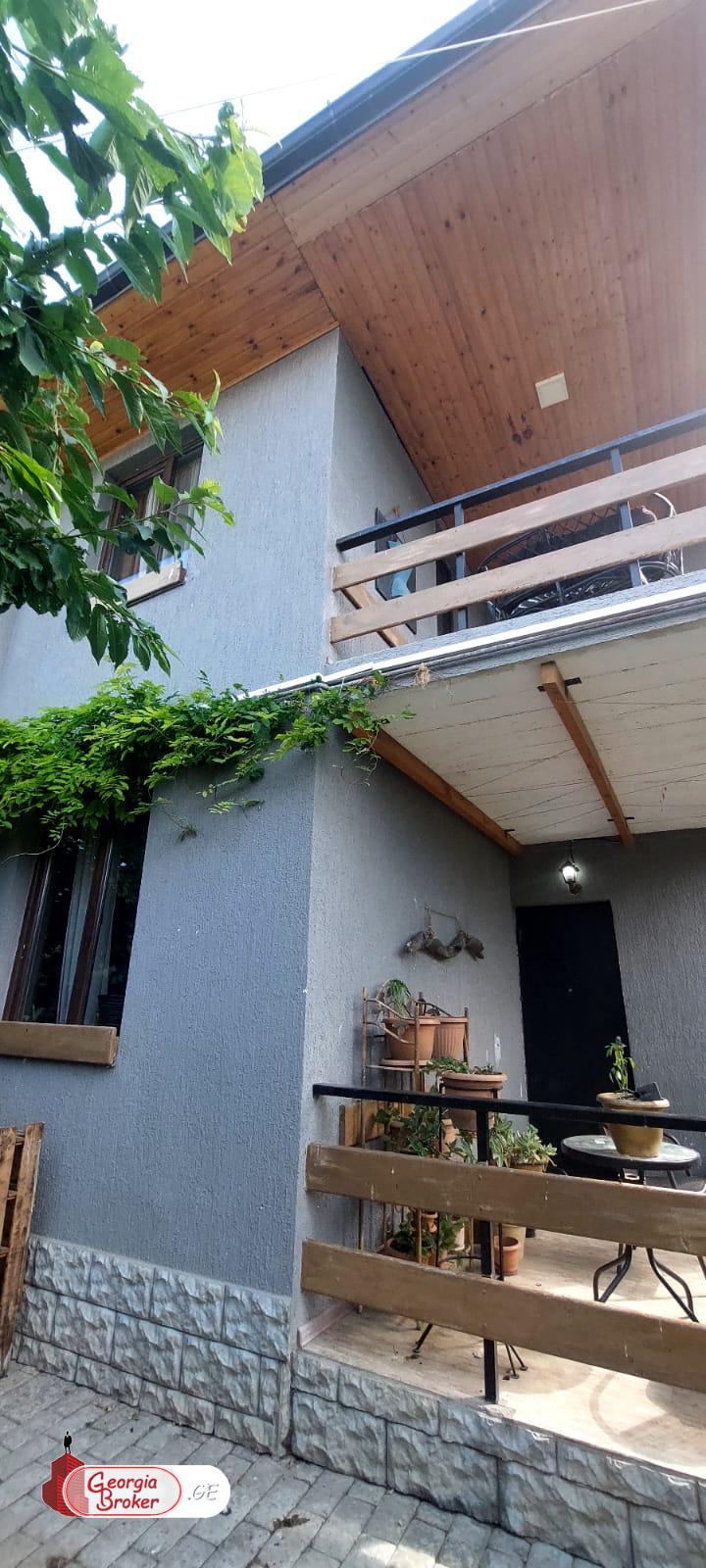 nearly repaired 9-room house for sale