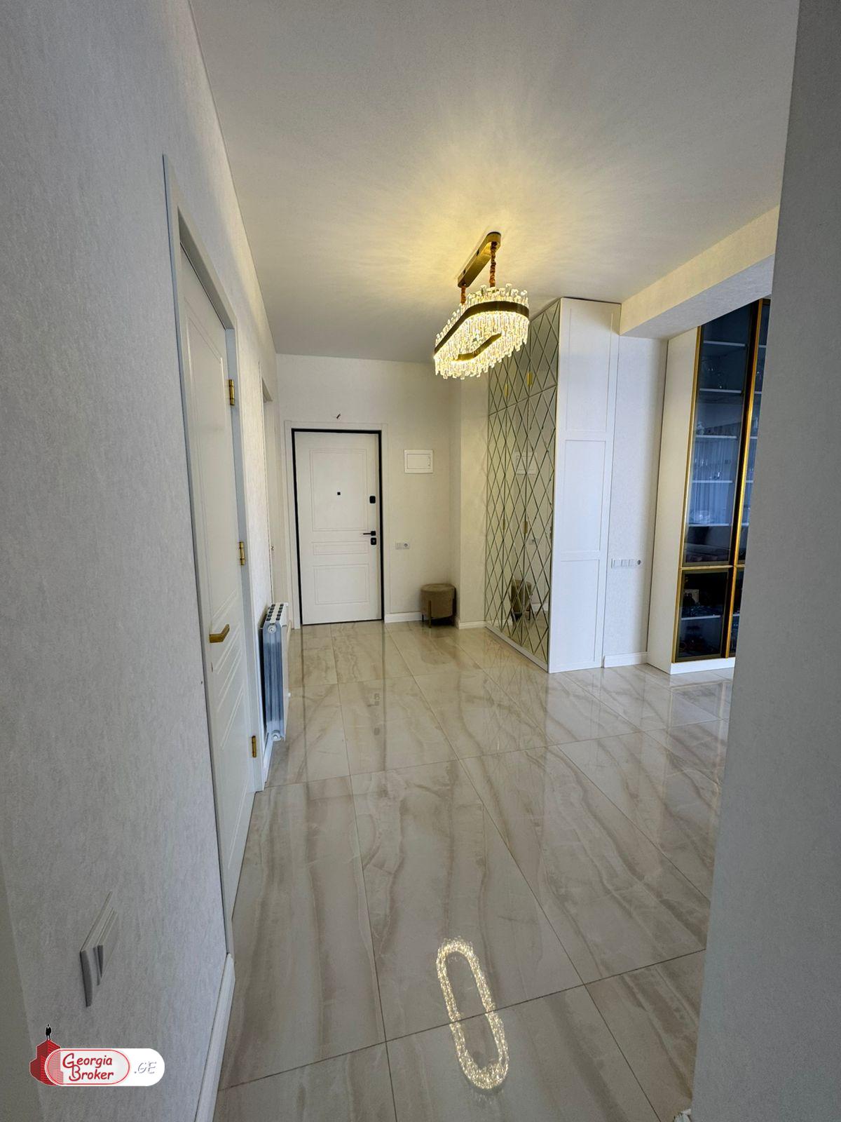 იყიდება ახალი აშენებული 4 ოთახიანი ბინა დიდ დიღომში