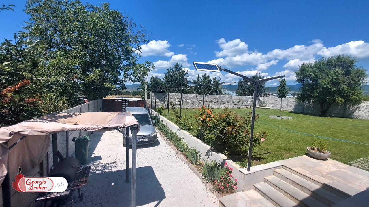 в аренду дом с новым ремонтом 8-комнат