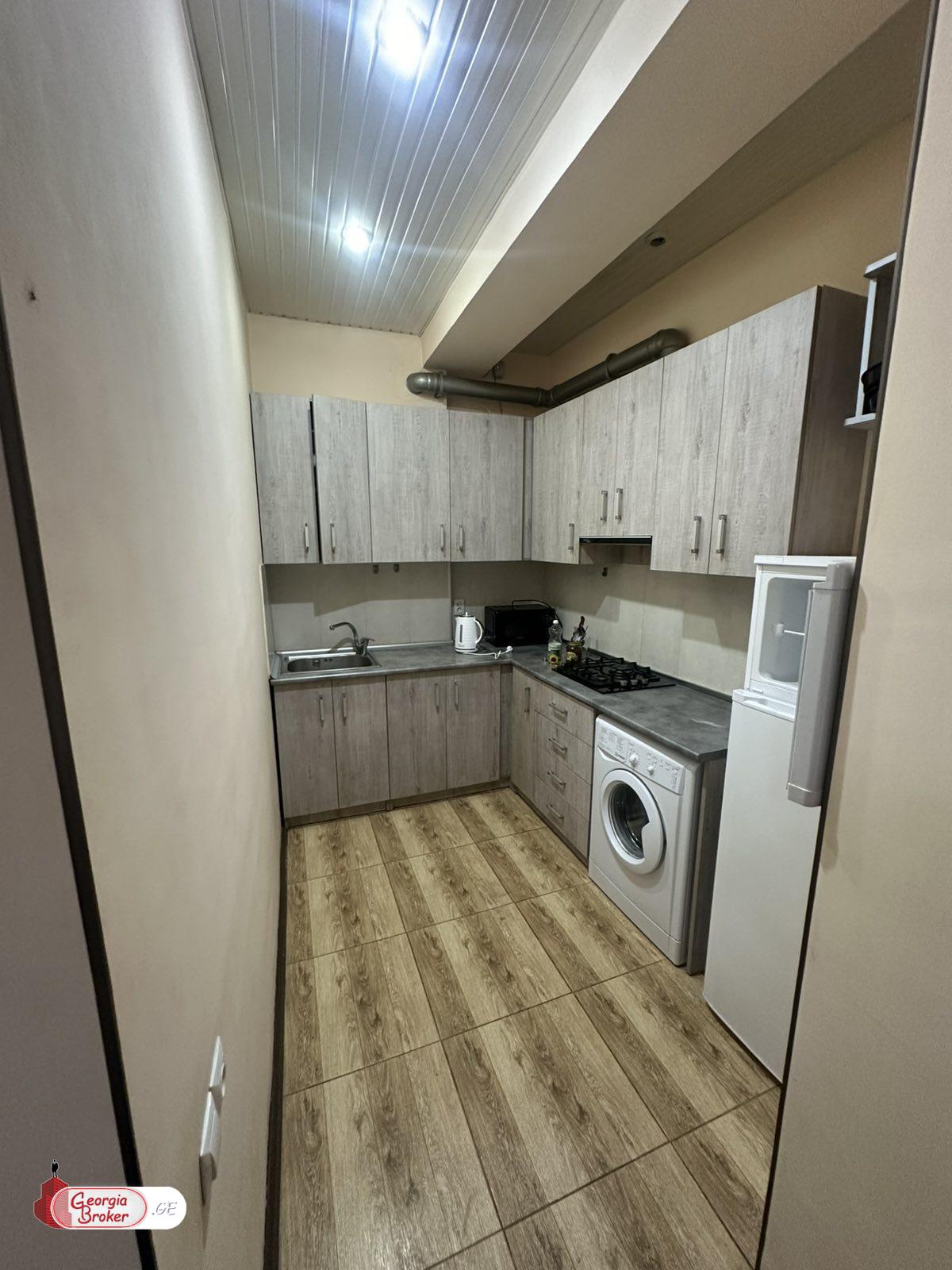 იყიდება ახალი გარემონტებული 2 ოთახიანი ბინა სანზონაში