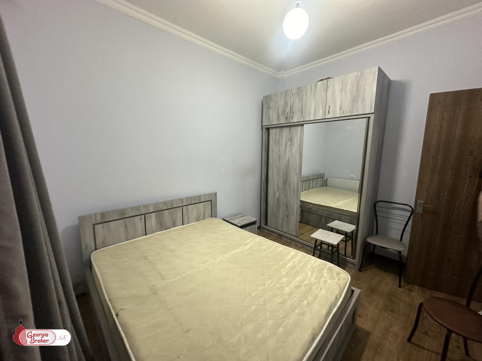 იყიდება ახალი გარემონტებული 2 ოთახიანი ბინა სანზონაში