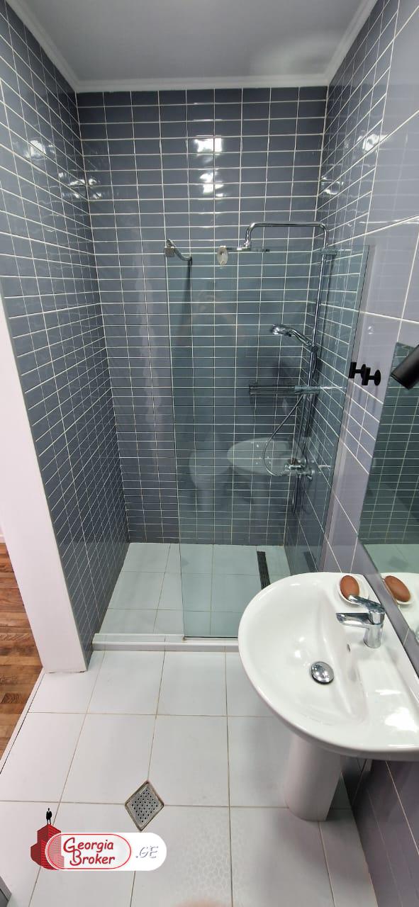 в аренду дом с новым ремонтом 5-комнат