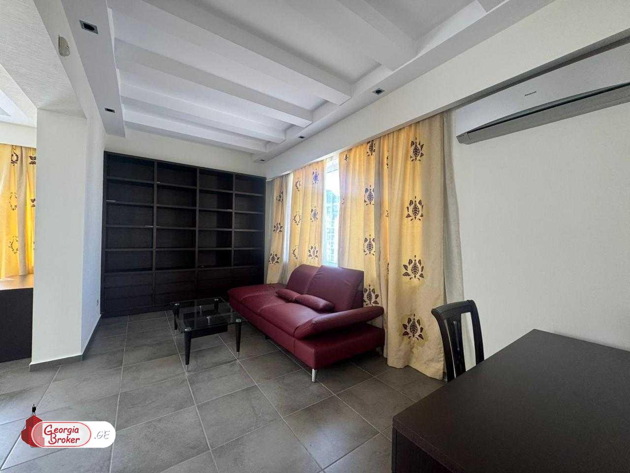 в аренду квартира с новым ремонтом 6-комнат