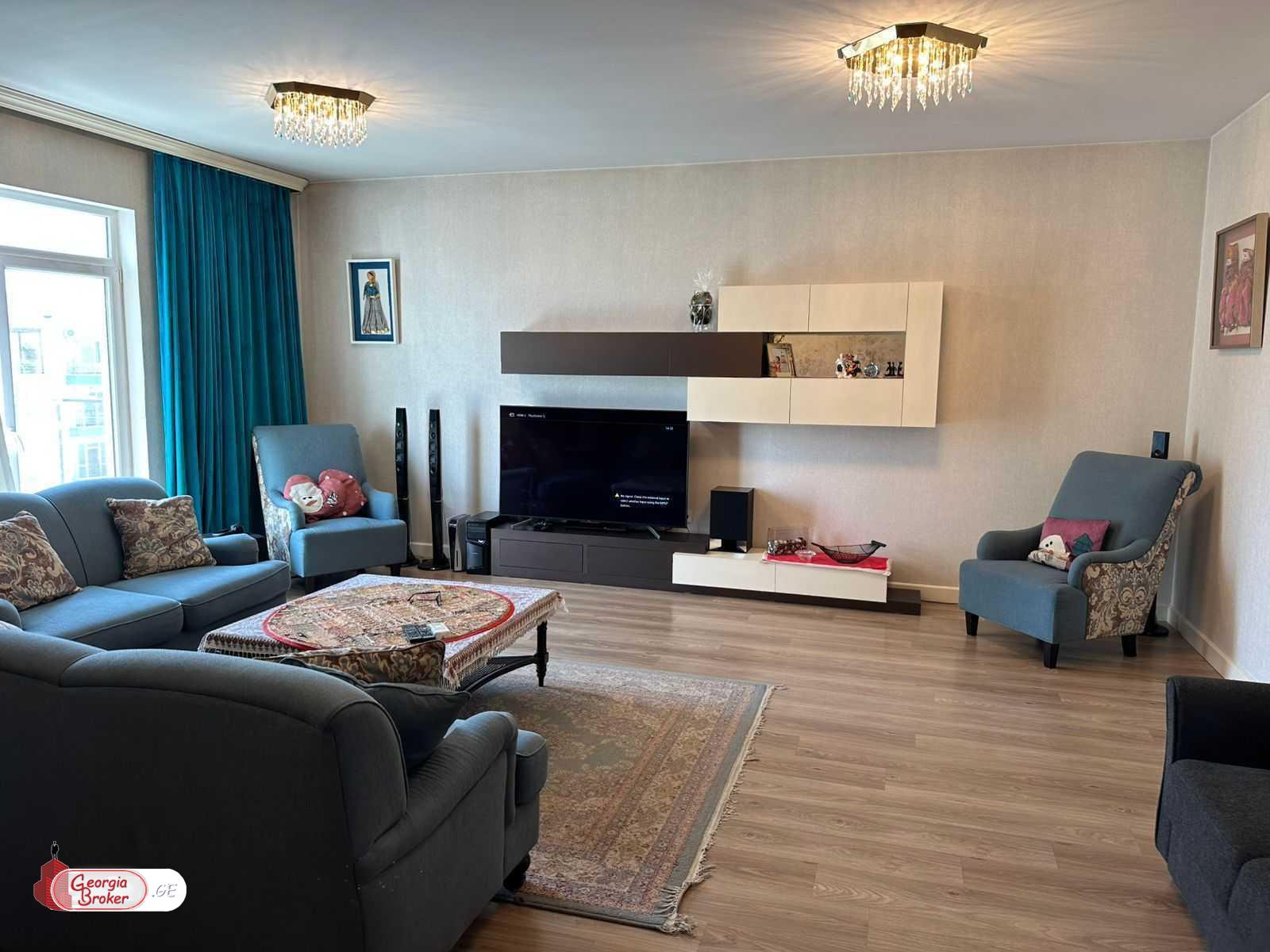 იყიდება ახალი გარემონტებული 7 ოთახიანი ბინა   "მწვანე ალმასში"