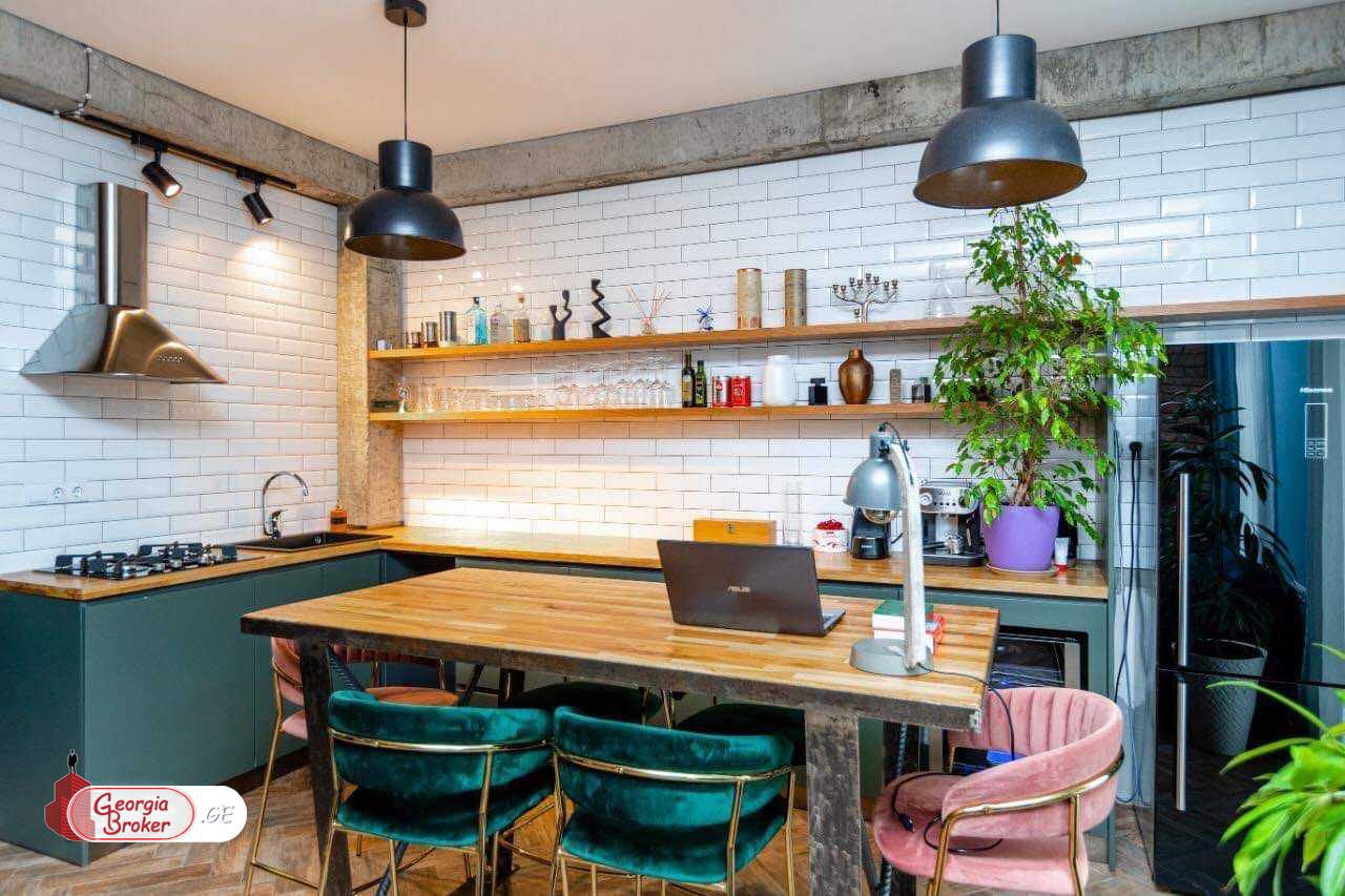 продается квартира с новым ремонтом 3-комнаты