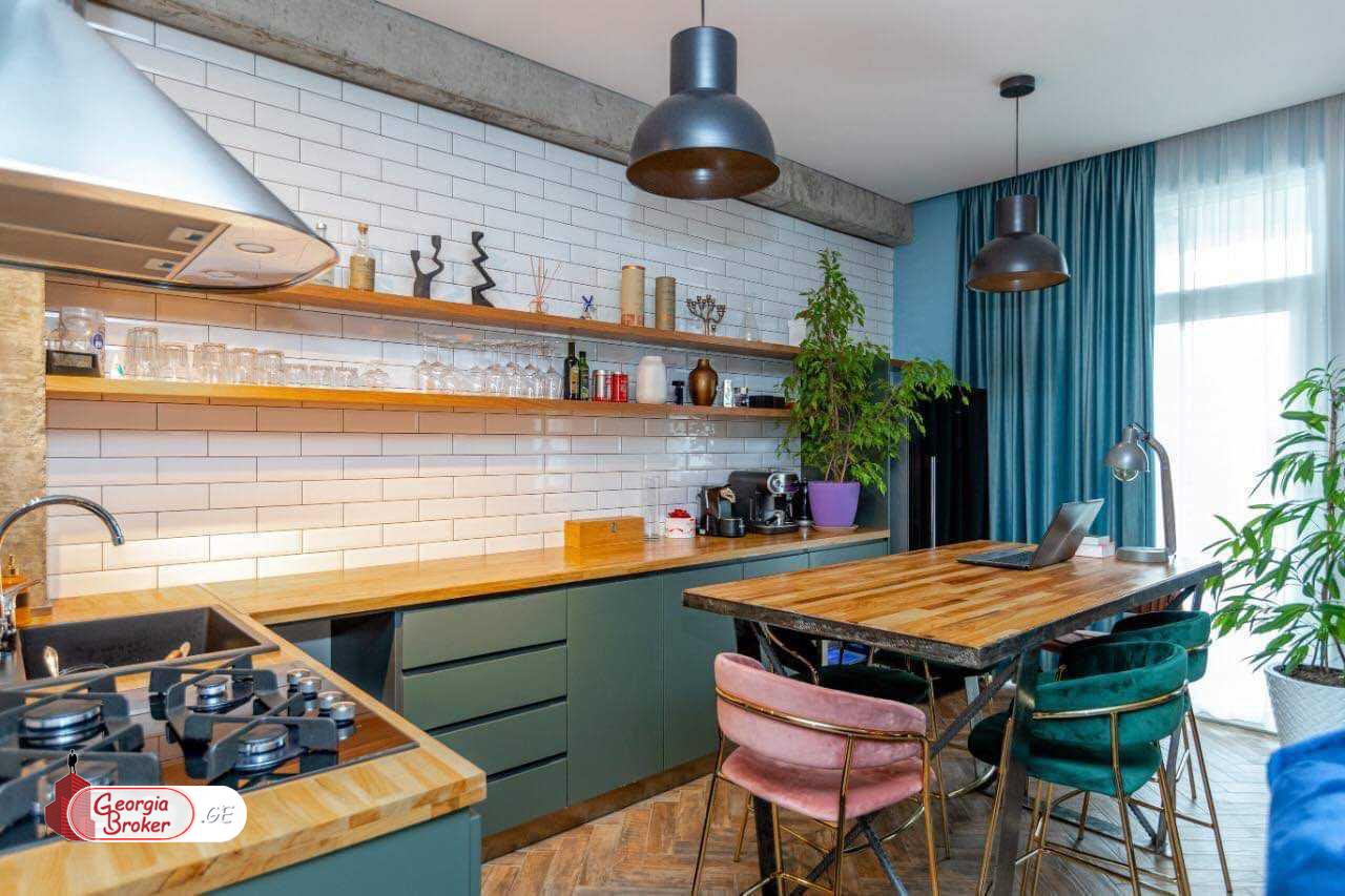 продается квартира с новым ремонтом 3-комнаты