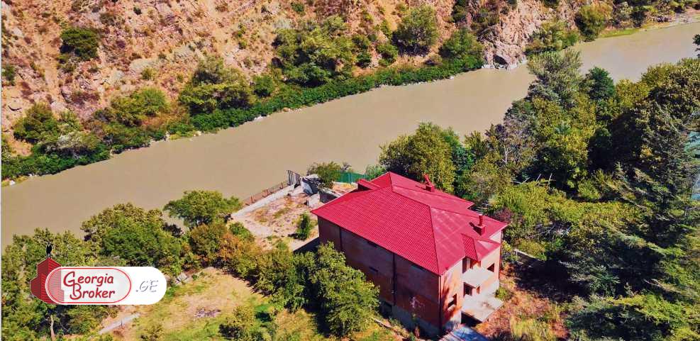 იყიდება ახალი აშენებული 9 ნომრიანი სასტუმრო არმაზში