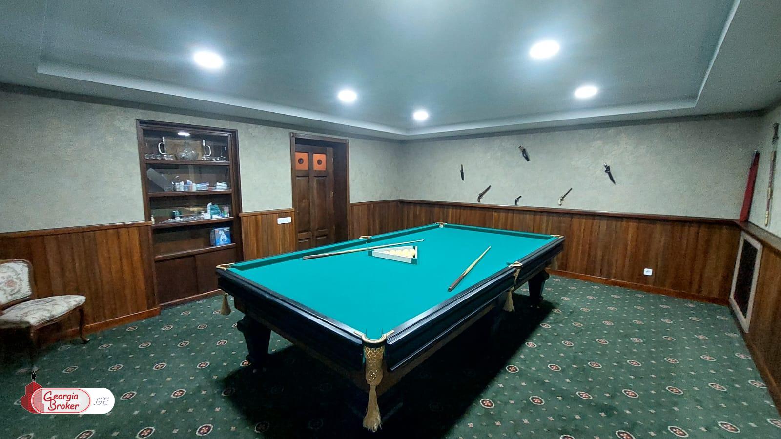 nearly repaired 11-room house for sale