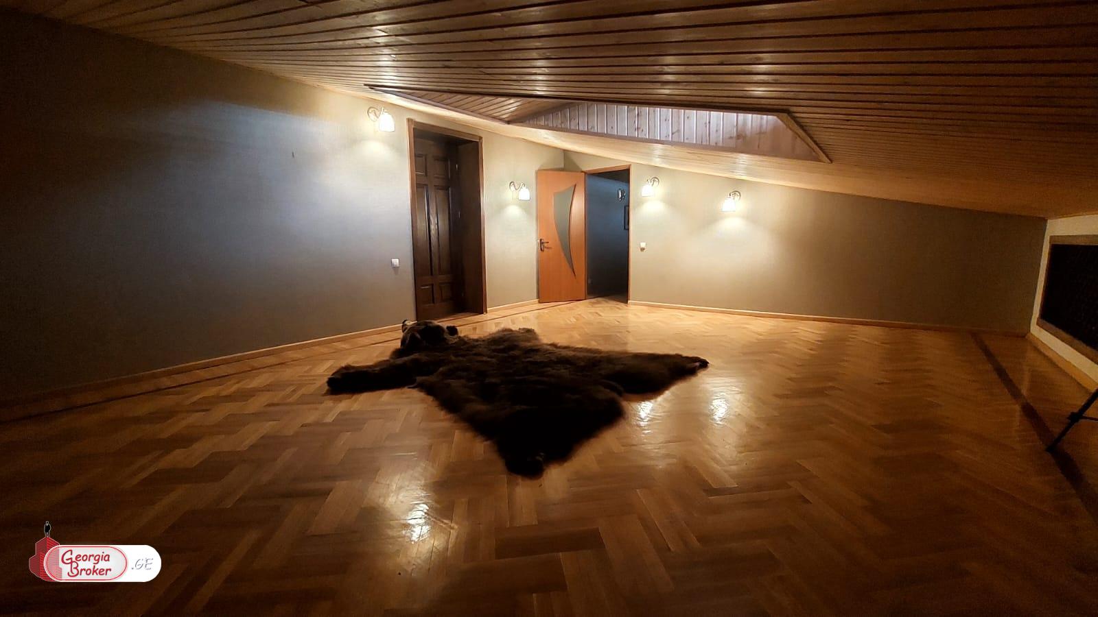 იყიდება ახალი გარემონტებული უნივერსალური ფართი ნაძალადევში