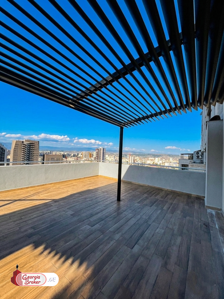 продается квартира с новым ремонтом 6-комнат