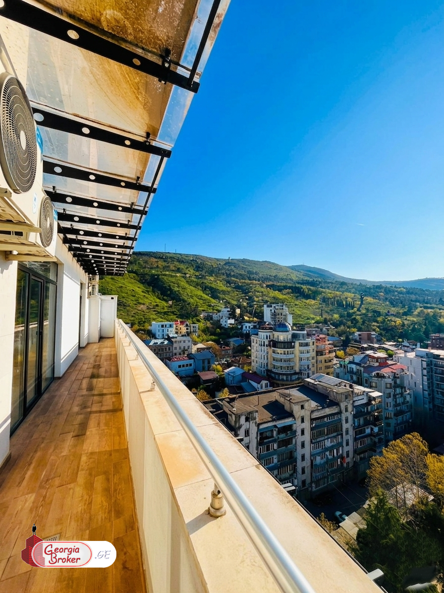 продается квартира с новым ремонтом 6-комнат