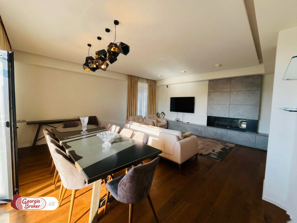 продается квартира с новым ремонтом 6-комнат