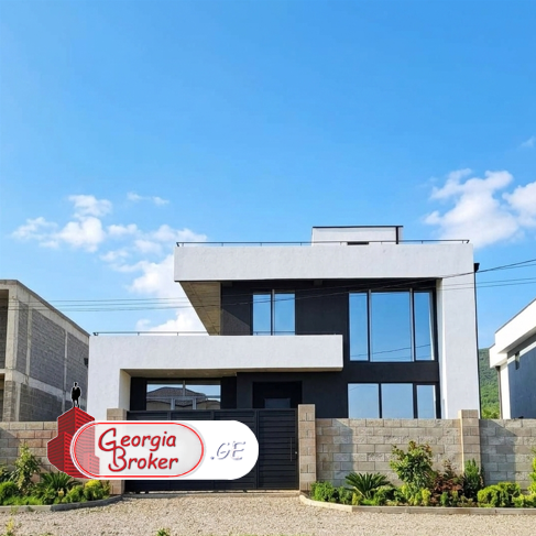 new build 6-room house for sale