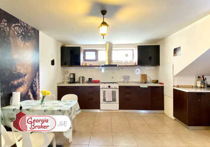 в аренду офис с новым ремонтом 15-комнат