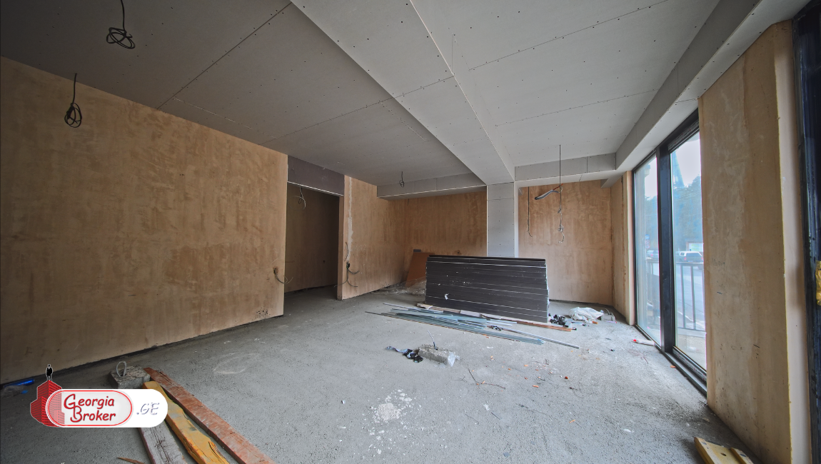 იყიდება ახალი აშენებული 5 ოთახიანი ბინა მთაწმინდაზე