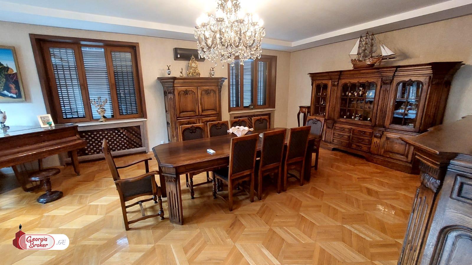 იყიდება ახალი გარემონტებული უნივერსალური ფართი ნაძალადევში