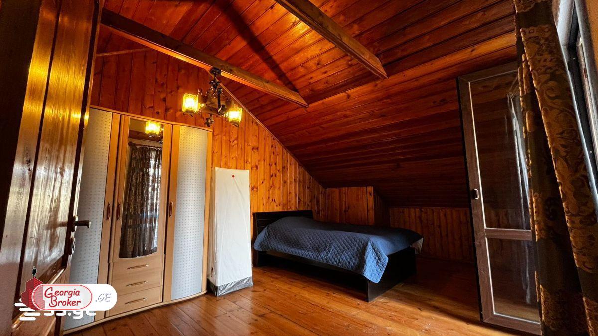 nearly repaired 5-room house for sale