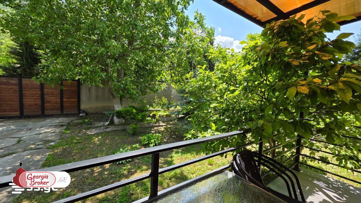 nearly repaired 5-room house for sale