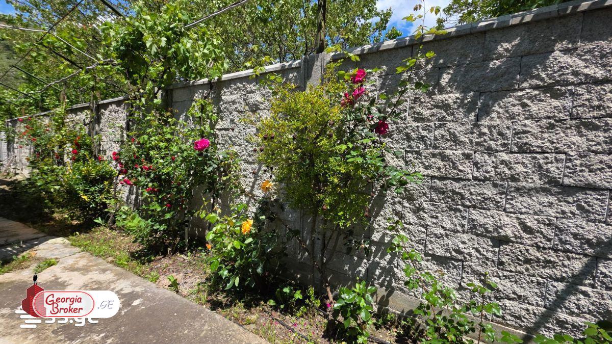 nearly repaired 5-room house for sale