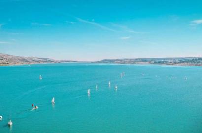 ქირავდება ახალი გარემონტებული 14 ოთახიანი სახლი თბილისის ზღვაზე