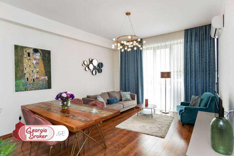 იყიდება ახალი გარემონტებული 2 ოთახიანი ბინა ვაკეში