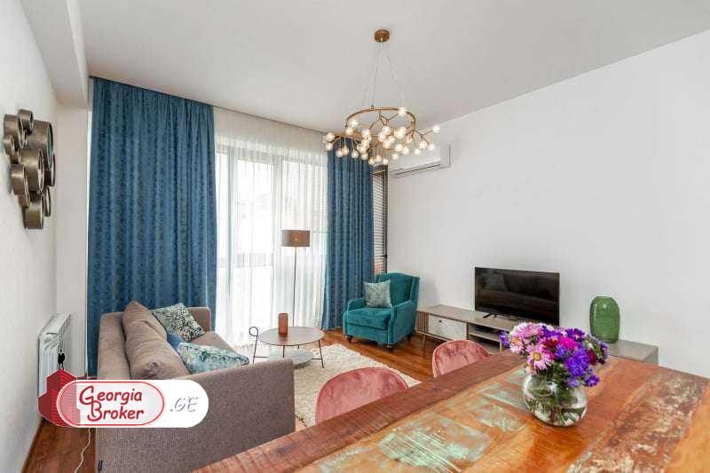 იყიდება ახალი გარემონტებული 2 ოთახიანი ბინა ვაკეში