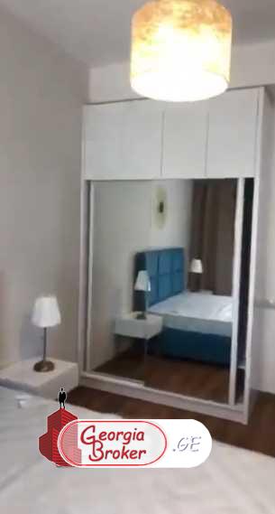 იყიდება ახალი გარემონტებული 2 ოთახიანი ბინა ვაკეში