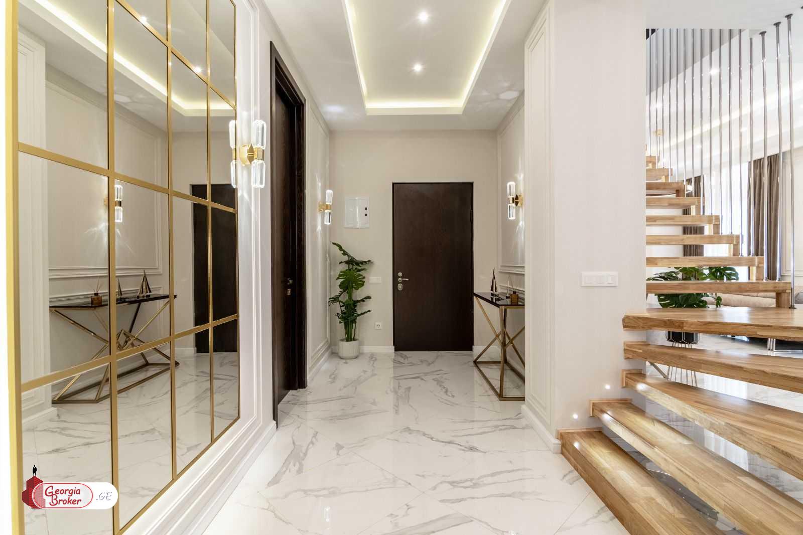 nearly repaired 6-room apartment for sale