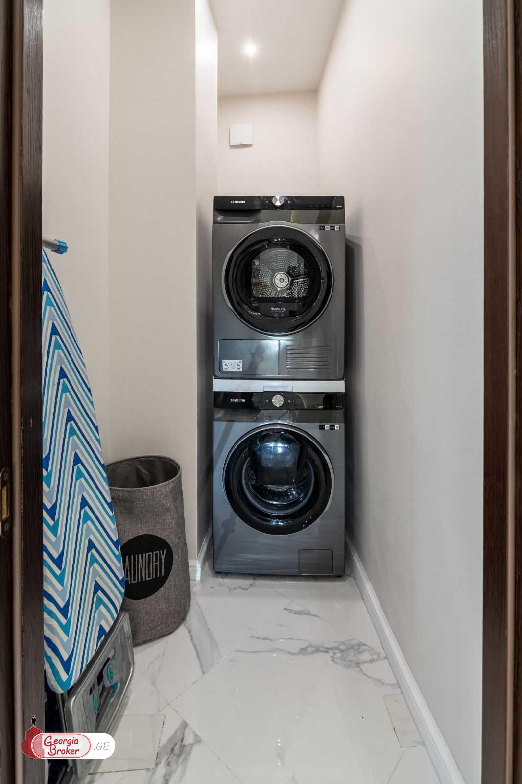 продается квартира с новым ремонтом 6-комнат