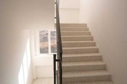 продается квартира новостройка 4-комнаты