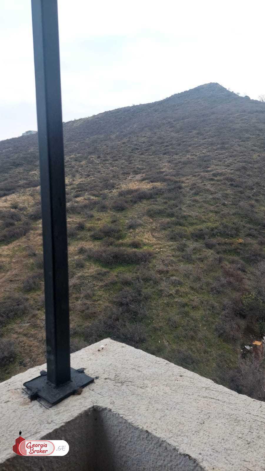 იყიდება ახალი აშენებული 4 ოთახიანი ბინა  ვაშლიჯვარში