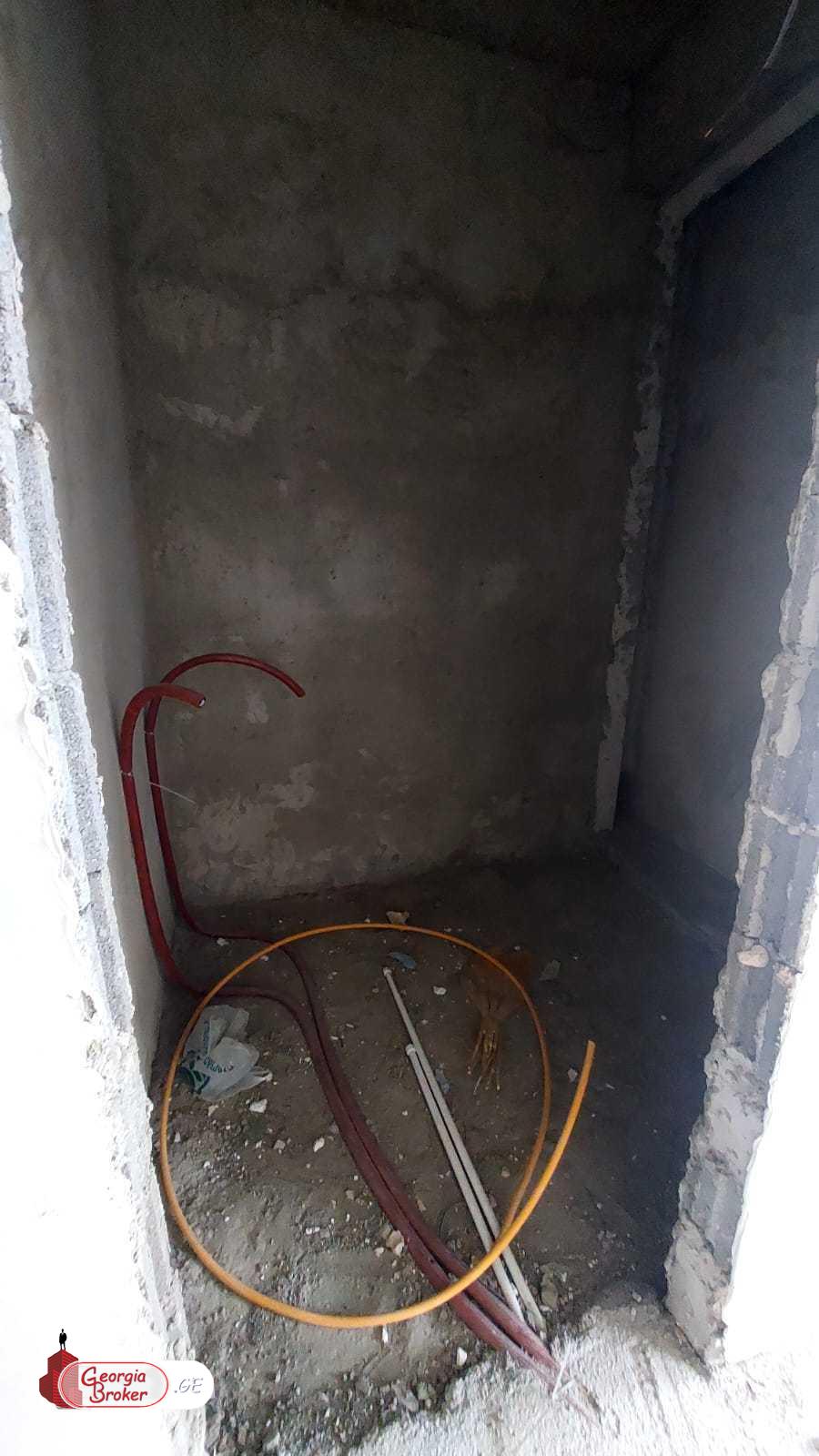 იყიდება ახალი აშენებული 4 ოთახიანი ბინა  ვაშლიჯვარში