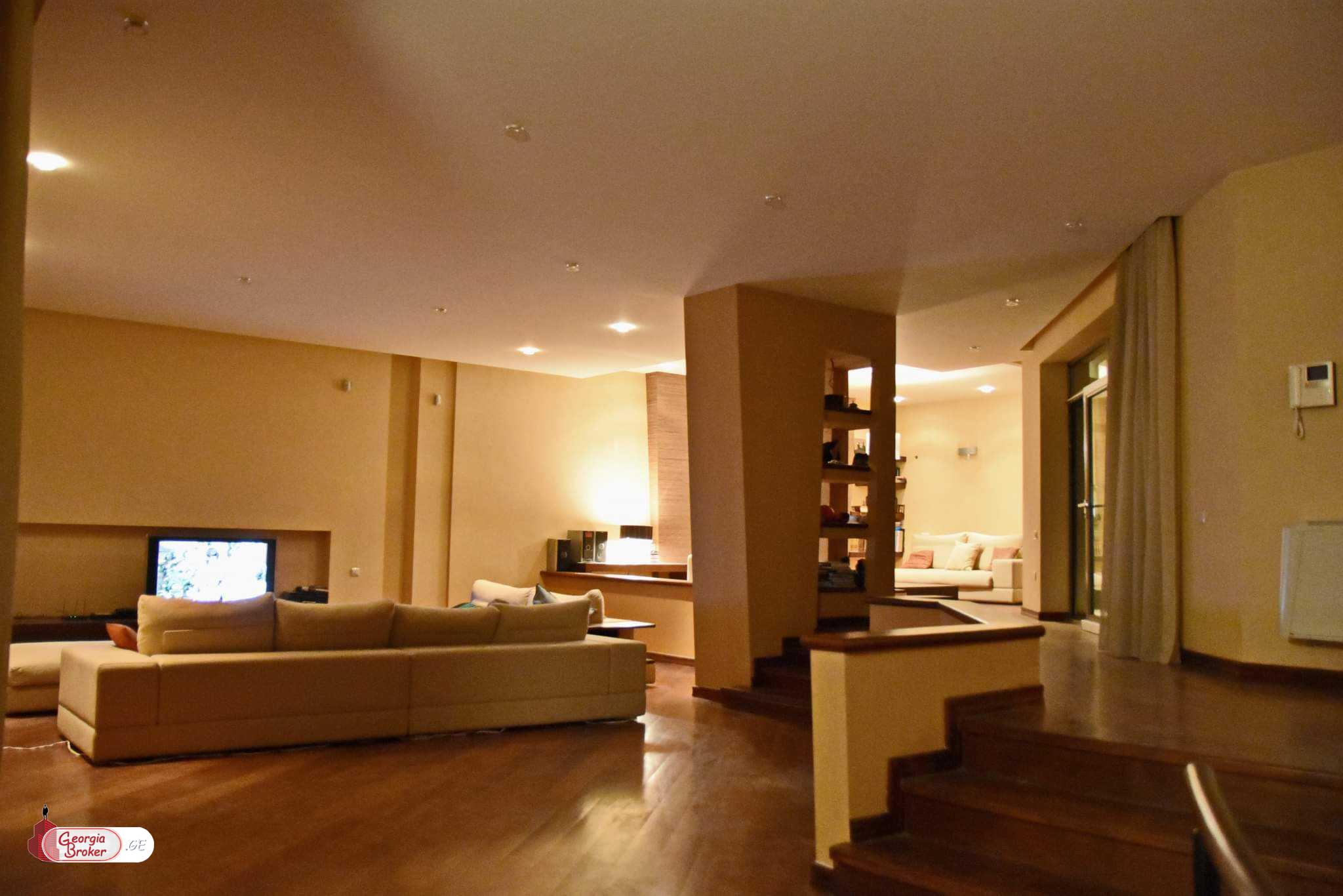 ქირავდება ახალი გარემონტებული 7 ოთახიანი სახლი  წყნეთში